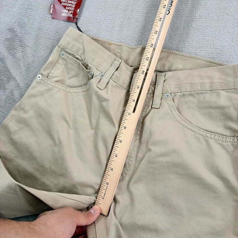 Vintage Levis 551 Red Tab Jeans Denim‎ Pants in Beige Men 28x32 (Tag 29x32) NWT